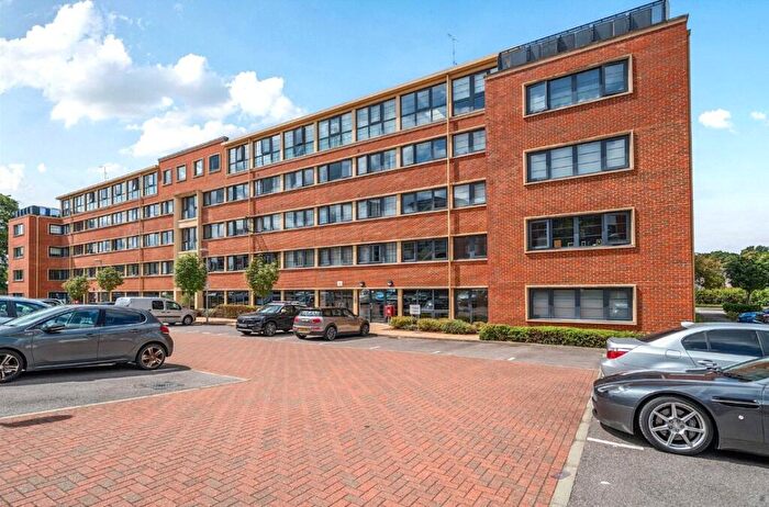 2 Bedroom Flat To Rent In Kestrel Road, Farnborough, Hampshire, GU14