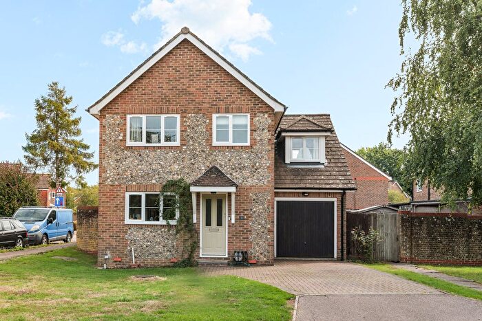 4 Bedroom Detached House For Sale In The Chestnuts, Sayers Common, BN6