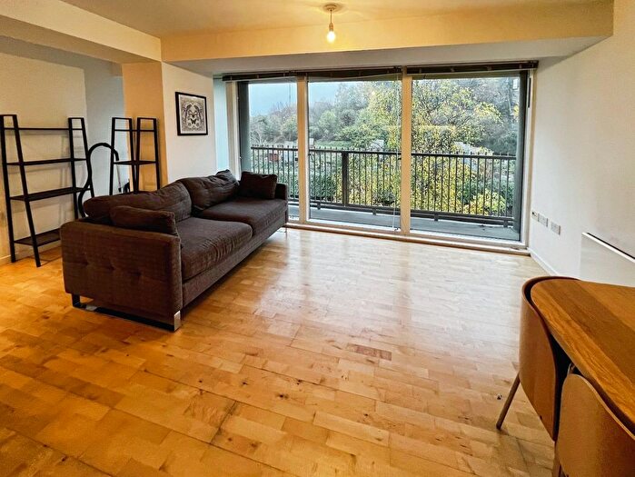 1 Bedroom Flat To Rent In The Avenue, Leeds, West Yorkshire, LS9