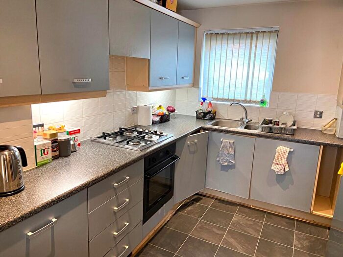3 Bedroom House To Rent In Longleat Avenue, Birmingham, B15