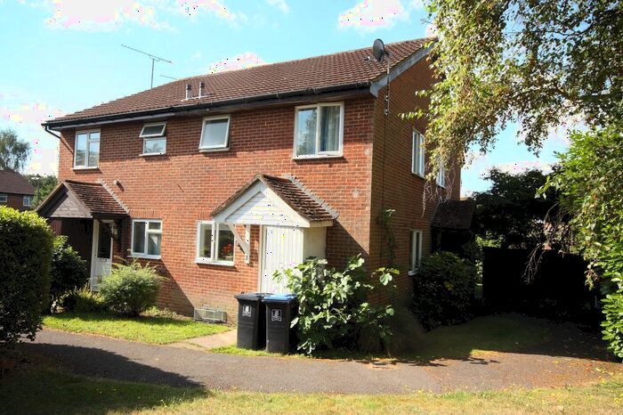 1 Bedroom Terraced House To Rent In Blencarn Close, Woking, GU21