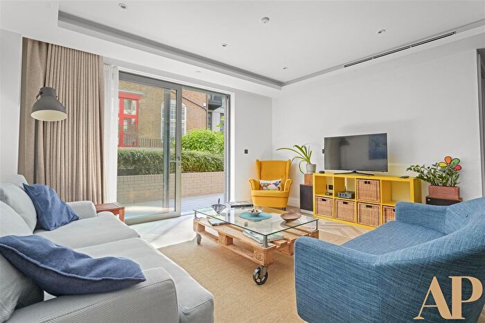 2 Bedroom Flat To Rent In Cuthbert House, Brigade Mews, SE1