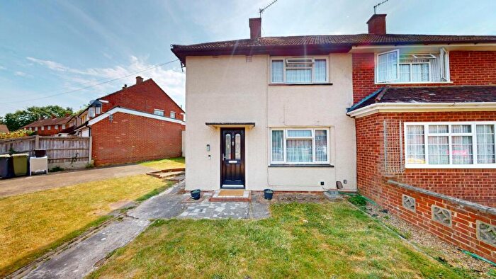 2 Bedroom Semi-Detached House For Sale In Ripley Close, New Addington, Croydon, CR0