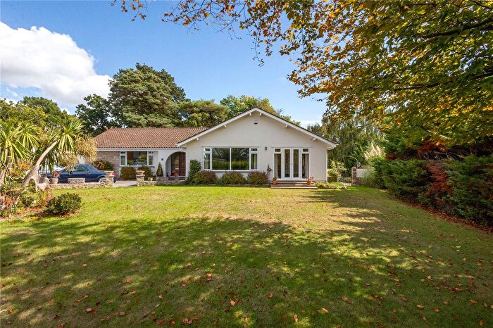 4 Bedroom Bungalow For Sale In Brackenhill, Poole, Dorset, BH13