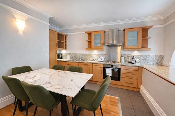 2 Bedroom Flat To Rent In Dorset Street, Baker Street, W1U