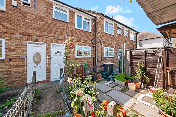 4 Bedroom Detached House To Rent In Gothic Court, High Street, Hayes, UB3