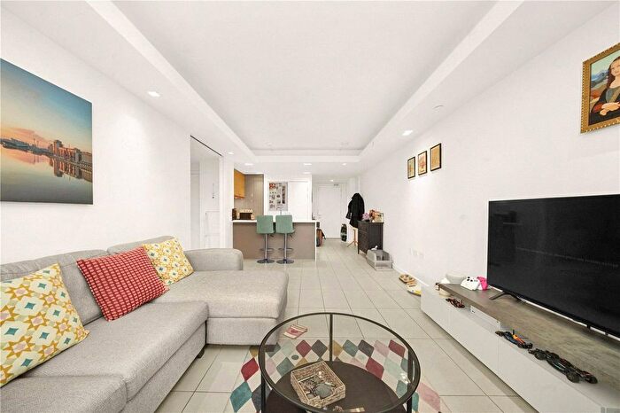 1 Bedroom Flat For Sale In Tidal Basin Road, Royal Docks, London, E16