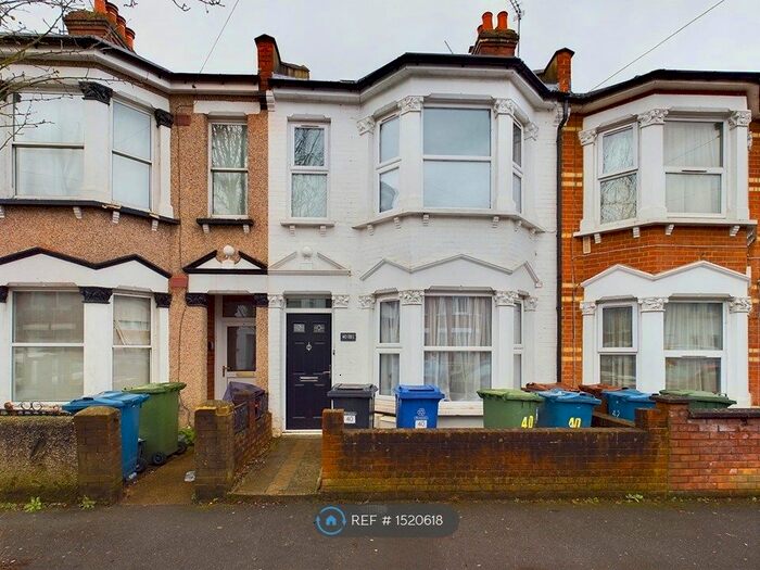 2 Bedroom Flat To Rent In St. Kildas Road, Harrow, HA1