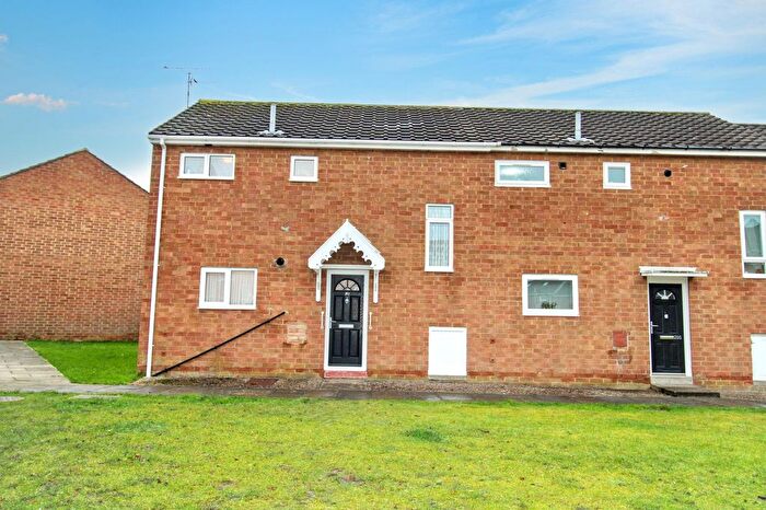 2 Bedroom End Of Terrace House For Sale In Garth Twentyfour, Killingworth, Newcastle Upon Tyne, NE12