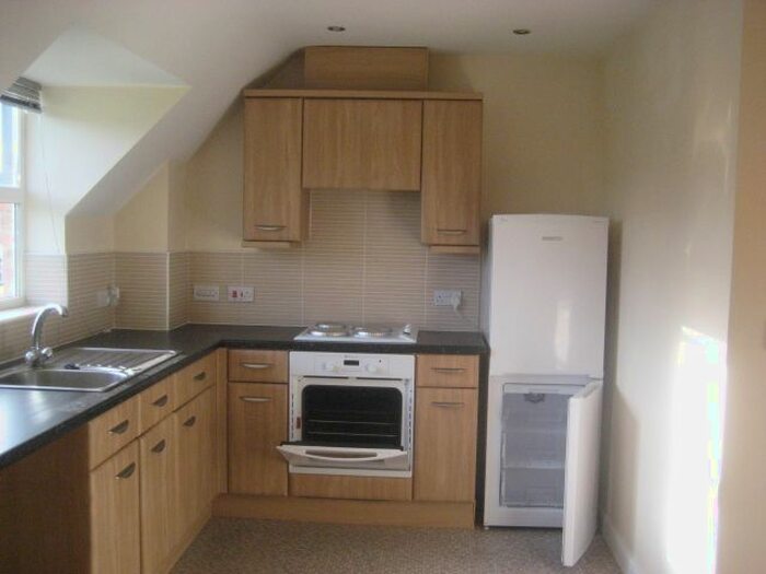 2 Bedroom Flat To Rent In Kepwick Road, Hamilton, Leicester, LE5