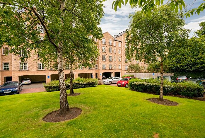 2 Bedroom Flat To Rent In East London Street, Broughton, Edinburgh, EH7