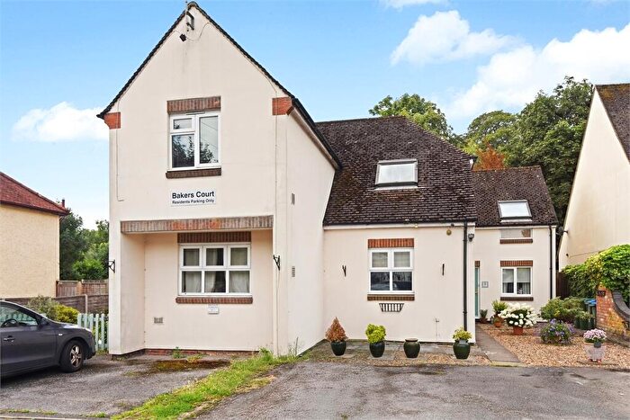 2 Bedroom Flat For Sale In Baker Street, Waddesdon, Buckinghamshire., HP18
