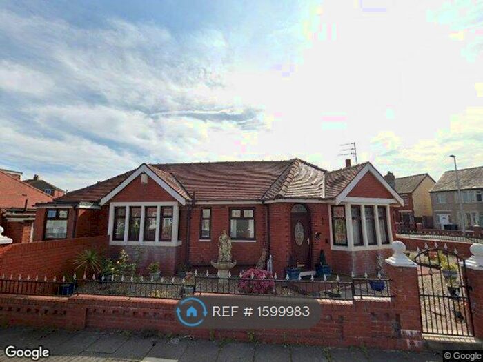 2 Bedroom Detached House To Rent In Cranleigh Avenue, Blackpool, FY2