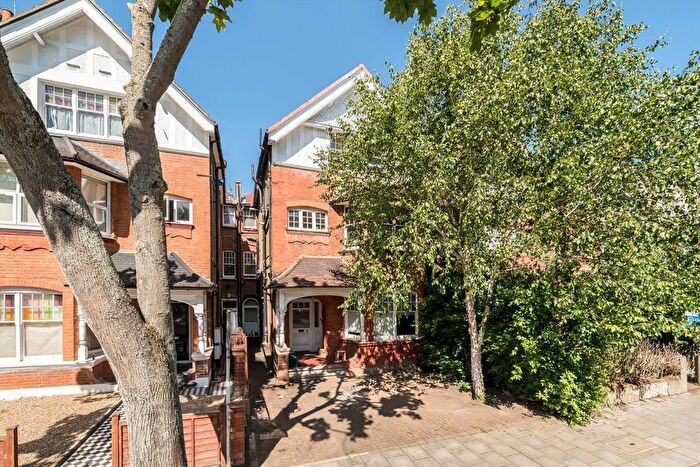 1 Bedroom Flat To Rent In Riggindale Road, Streatham, SW16