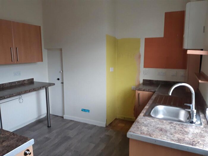 3 Bedroom Terraced House For Sale In Hatfield Road, Bradford, BD2