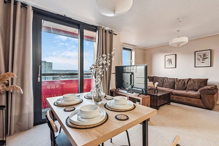 2 Bedroom Flat To Rent In Ashburton Triangle, Drayton Park, N5