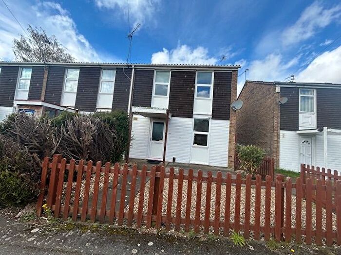 3 Bedroom Semi-Detached House To Rent In Goodwood Road, Leicester, LE5