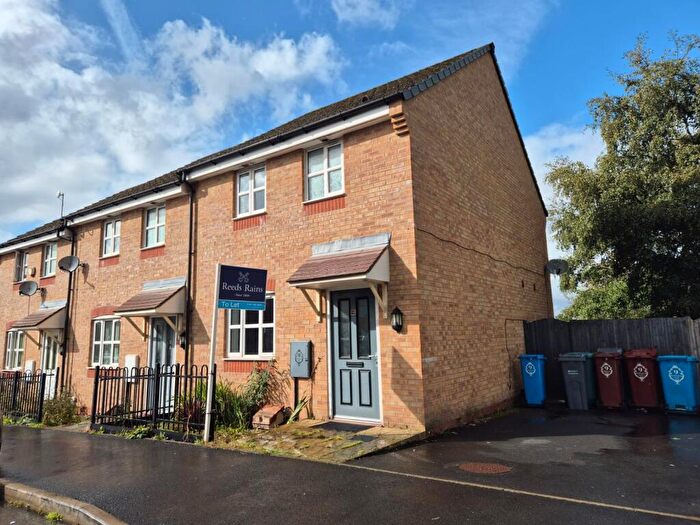3 Bedroom Semi-Detached House To Rent In Shillingford Road, Gorton, Manchester, M18