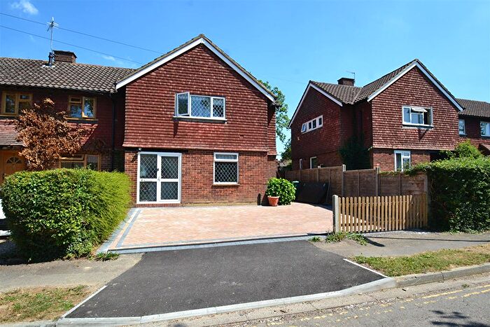 3 Bedroom Semi-Detached House To Rent In Mead Avenue, Salfords, Redhill, RH1