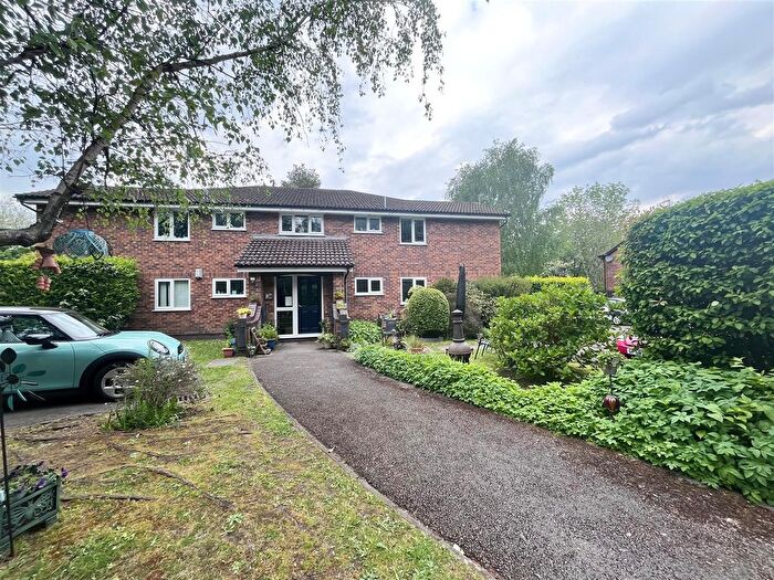 Studio To Rent In Brackenwood Mews, Wilmslow, SK9