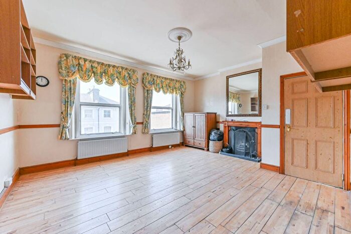 2 Bedroom Flat To Rent In London Road, Croydon, CR0