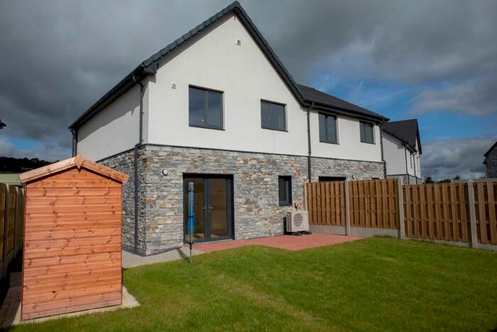 3 Bedroom Semi-Detached House To Rent In Ruthin, Denbighshire, LL15