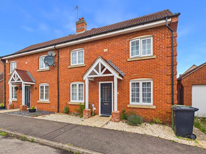 3 Bedroom Semi-Detached House For Sale In Rosemary Way, Downham Market, PE38