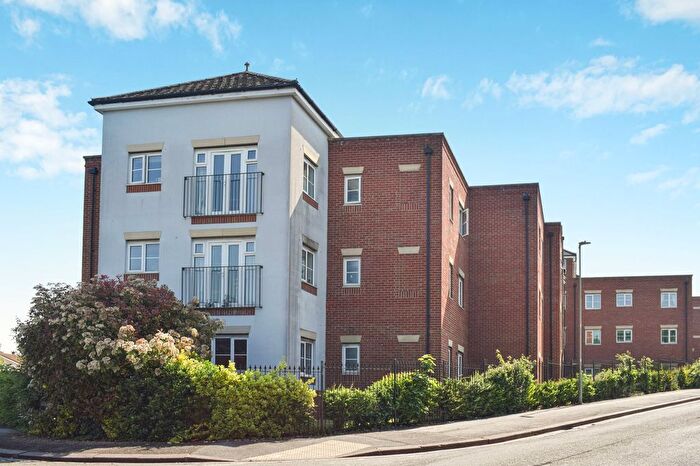 2 Bedroom Flat To Rent In Ellington Court, Headington, Oxford, OX3