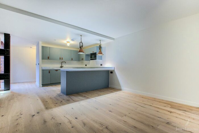 2 Bedroom Flat To Rent In Derwent House, Mary Ann Street, St Pauls Square, Birmingham, B3