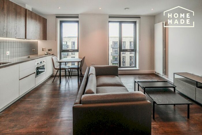 Studio To Rent In Greenford Quay, Greenford UB6