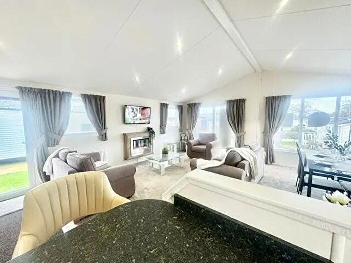 2 Bedroom Mobile Home For Sale In Ribble Valley Country & Leisure Park, Paythorne, Clitheroe, BB7