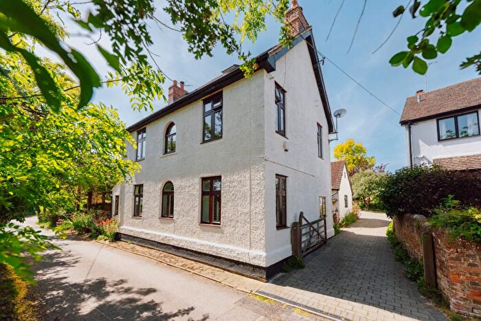 4 Bedroom Detached House For Sale In Nup End Lane, Wingrave, Aylesbury, Buckinghamshire, HP22
