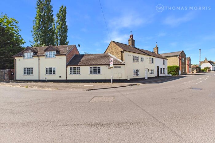 6 Bedroom Detached House For Sale In High Street, Somersham, Huntingdon, PE28
