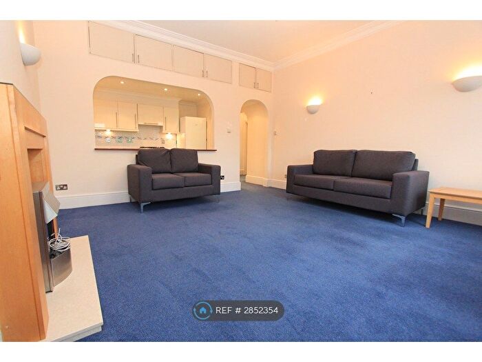 2 Bedroom Flat To Rent In Belsize Park Gardens, London, NW3