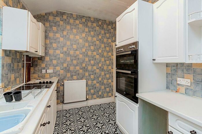 2 Bedroom Apartment To Rent In St. Annes Road, Blackpool, Lancashire, FY4