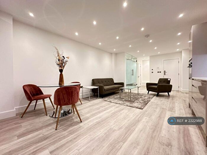 1 Bedroom Flat To Rent In Holmes Road, London, NW5