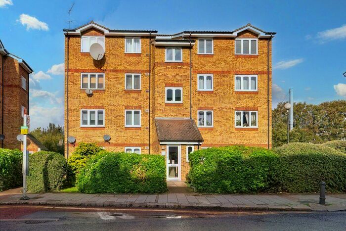 1 Bedroom Flat For Sale In Flat, Brunel House, Harrow Road, London, NW10