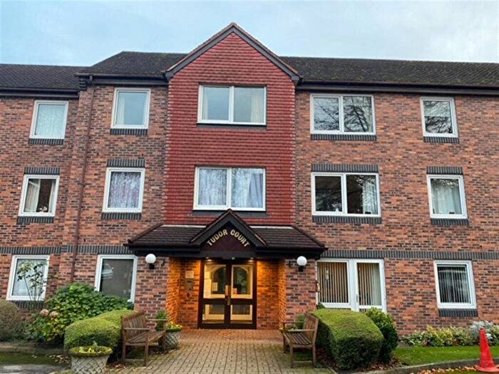 1 Bedroom Flat For Sale In Tudor Court, Midland Drive, Sutton Coldfield, B72