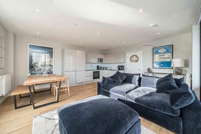 2 Bedroom Flat For Sale In Plough Lane, London, SW17