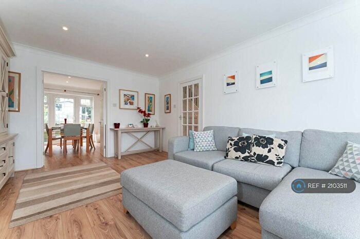 3 Bedroom End Of Terrace House To Rent In The Martlet, Hove, BN3