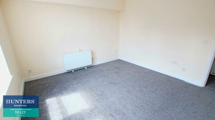 1 Bedroom Apartment To Rent In Leeds Road, Bradford, BD3