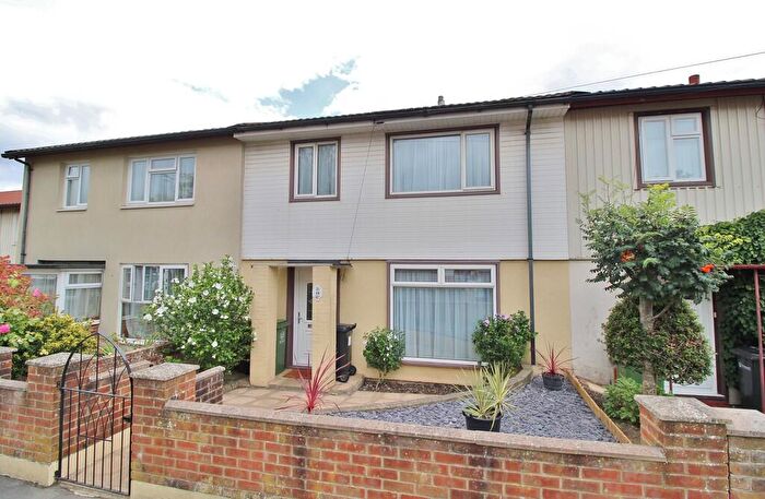 3 Bedroom Terraced House For Sale In Birdlip Road, Paulsgrove, PO6