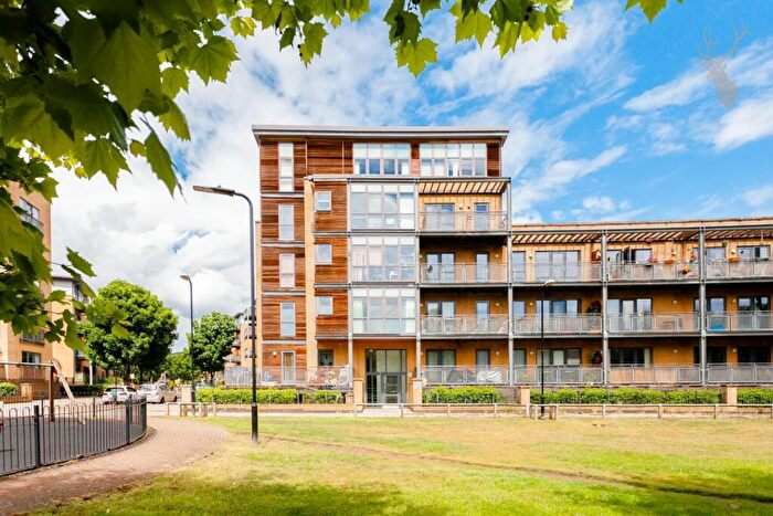 2 Bedroom Flat To Rent In Woodmill Road, Hackney, E5