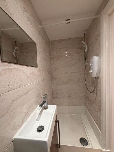 Studio To Rent In Fairlop Road, London, E11