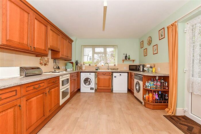 3 Bedroom Detached House For Sale In Sandwich Road, Whitfield, Kent, CT16