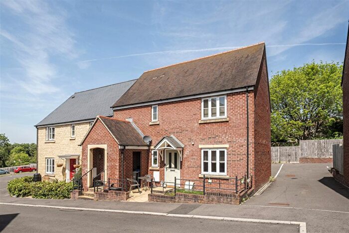 1 Bedroom Flat For Sale In Cochran Avenue, Chippenham, SN15