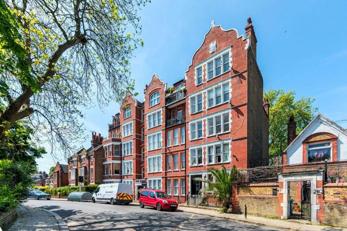 2 Bedroom Flat To Rent In Camberwell, Camberwell, London, SE5