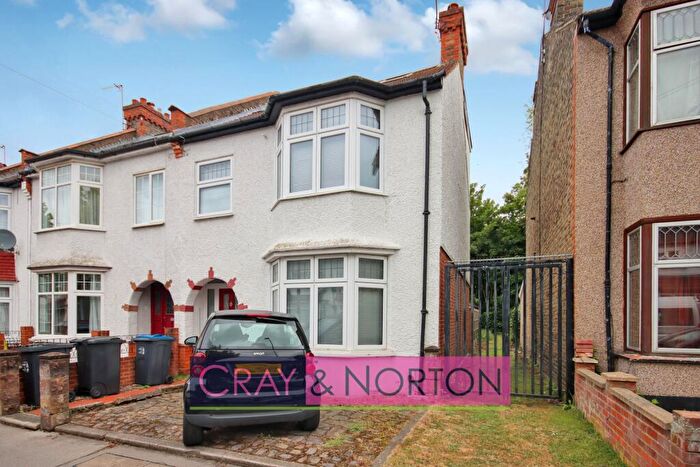 4 Bedroom End Of Terrace House For Sale In Addiscombe Avenue, Addiscombe, CR0