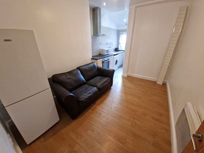 1 Bedroom Flat To Rent In Mackintosh Place, Roath, Cardiff, CF24
