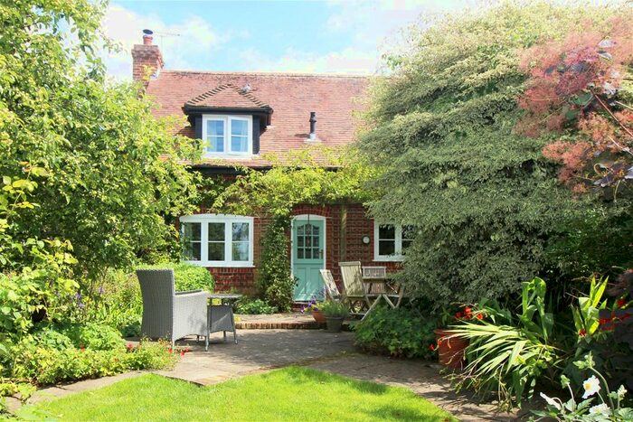 3 Bedroom Semi-Detached House For Sale In Preshaw Estate, Upham, Southampton, SO32